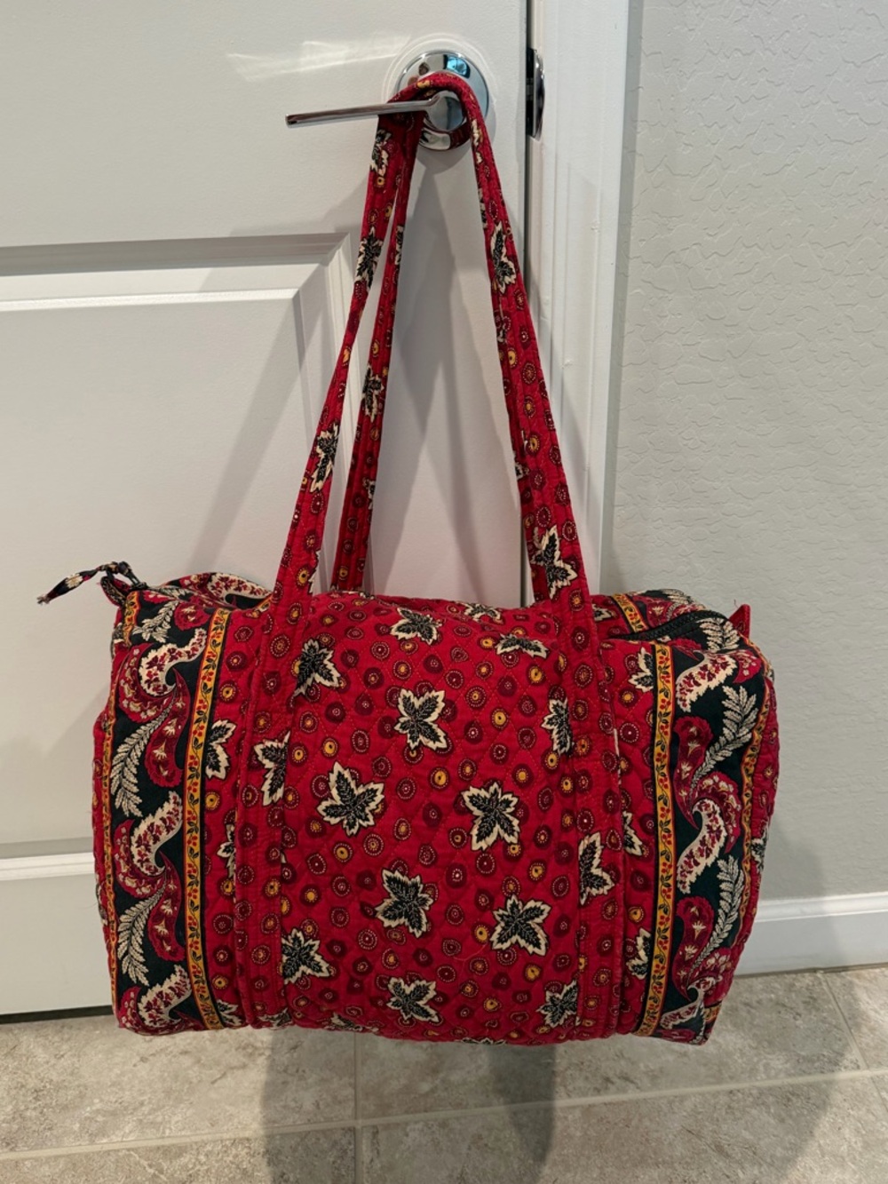 Vintage Vera Bradley Red Paisley Quilted Lg Duffle Travel Bag Red maple coin